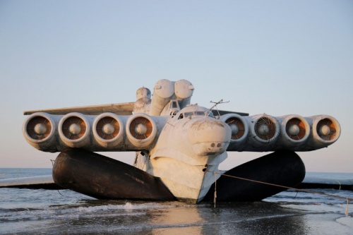 Талантливые дагестанские художники разрисуют экраноплан «Лунь»