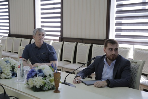 Мэру Дербента презентовали второй вариант проекта городской набережной