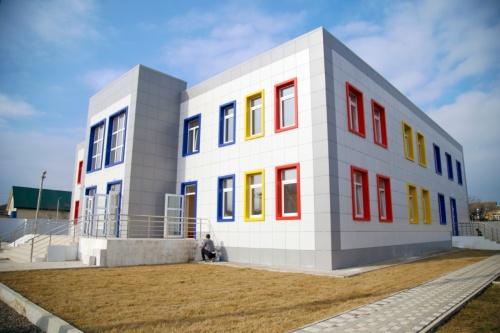 Рустамбек Пирмагомедов посетил строительную площадку нового детского сада