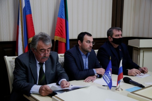 Рустамбек Пирмагомедов избран секретарем местного отделения партии «Единая Россия»