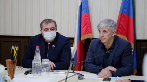 Мэр Дербента встретился с представителями национальных общин Дербента