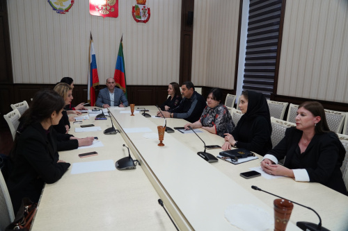 Состоялось заседание комиссии по делам несовершеннолетних и защите их прав