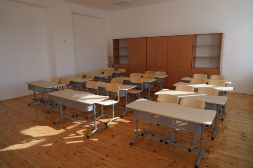 Рустамбек Пирмагомедов посетил школу №9, в которой проводится капитальный ремонт